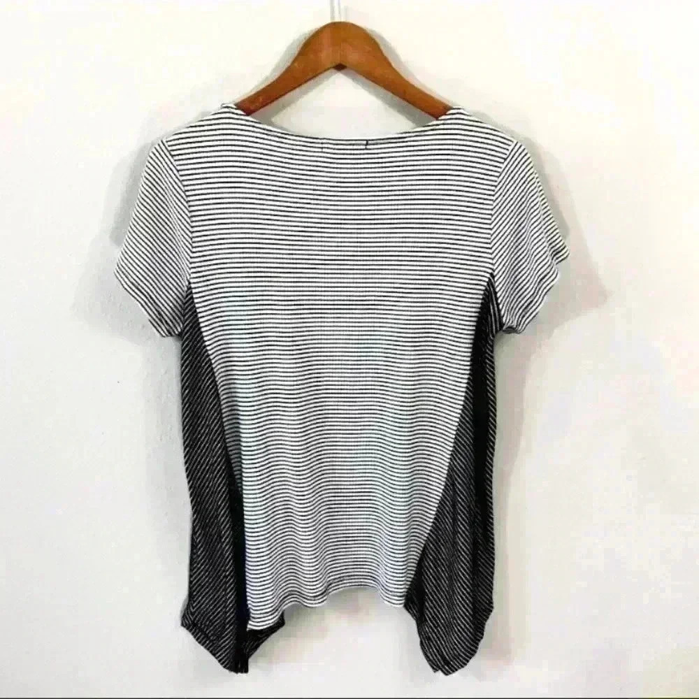 Pleione black and white knit top - Picture 3 of 3